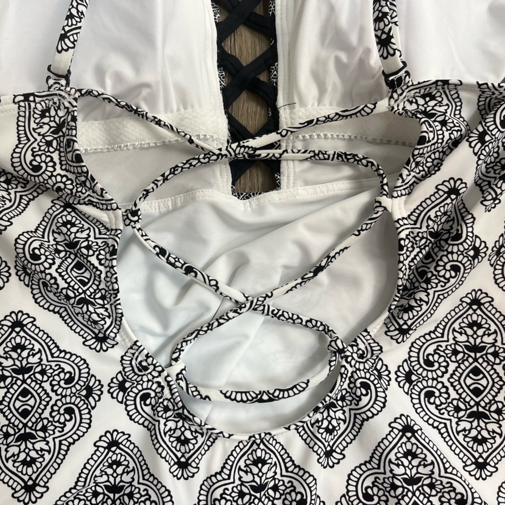 NWT La Blanca Strappy Mio One Piece Swimsuit - Picture 7 of 13